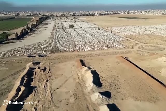 Syria mass grave-640